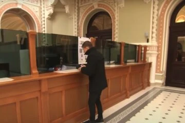 грошові перекази, гроші